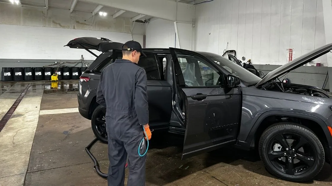 Rustproofing Before Winter: Don't Wait, Akron